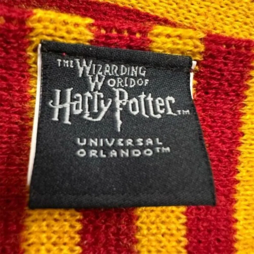 The Wizarding World of Harry Potter Gryffindor Scarf - Universal Studios Orlando